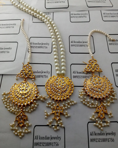 Pendant set