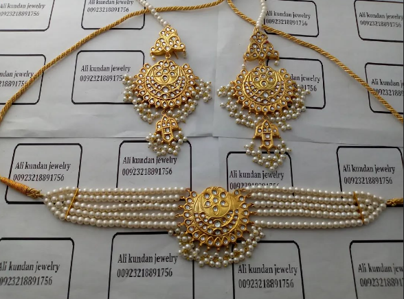 Choker Set