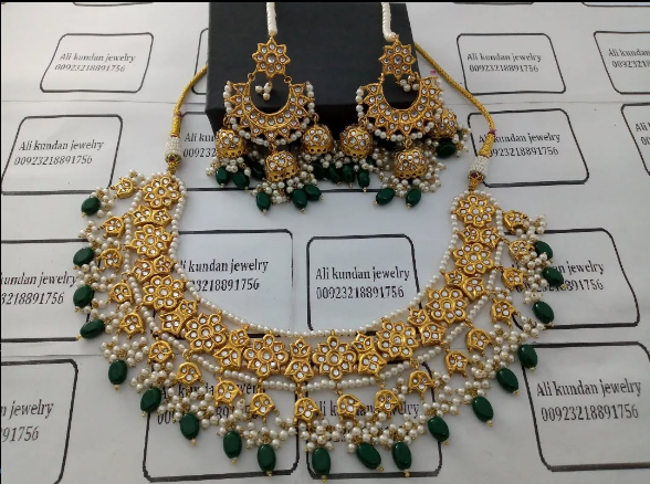 Necklace set