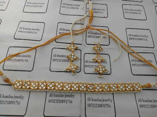 Choker set