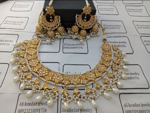 Necklace set