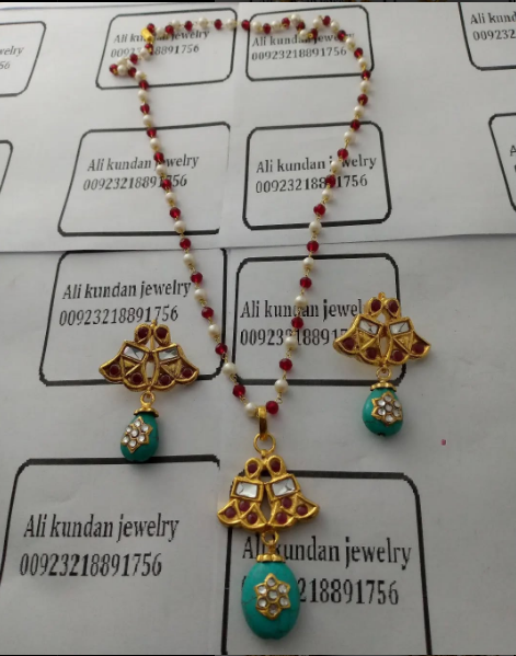 Pendant set
