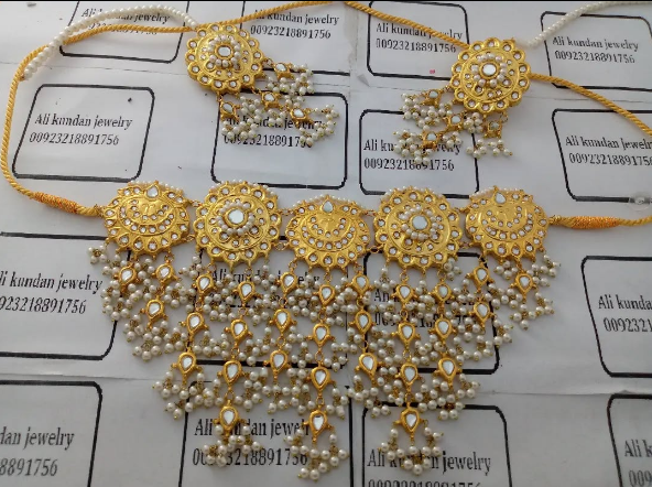Choker set