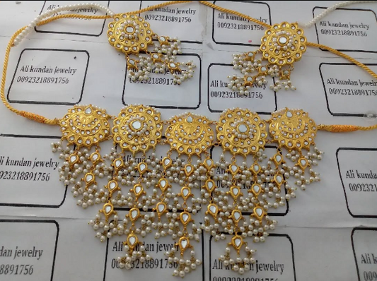 Choker set