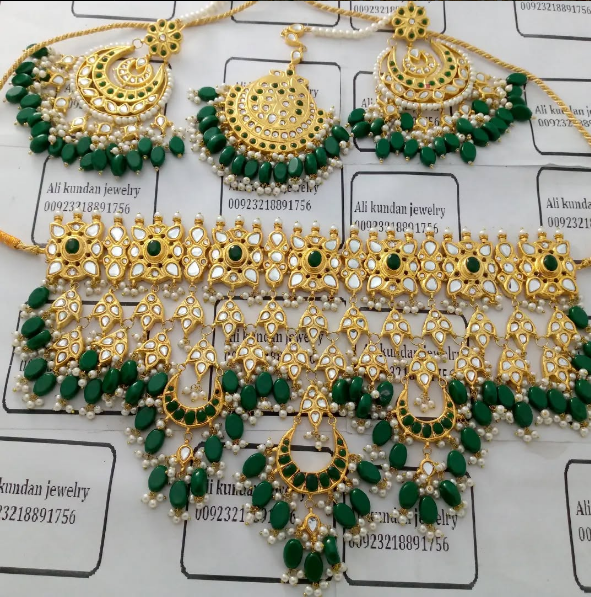 Choker set