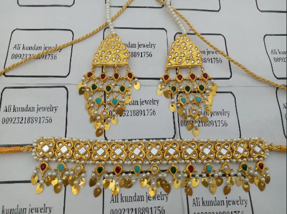 Choker set