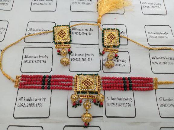 Choker Set