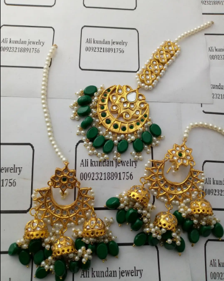 Earrings Teeka