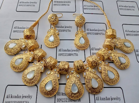 Necklace set