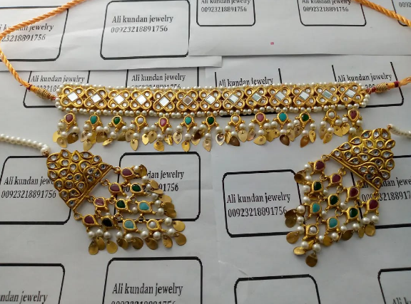 Choker set