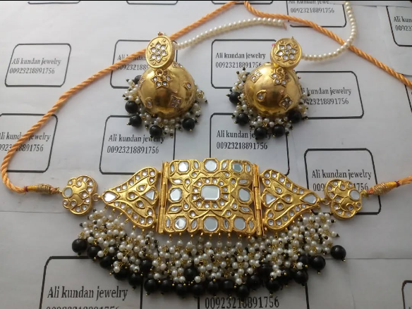 Choker set