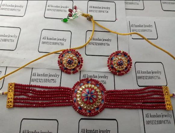 Choker set